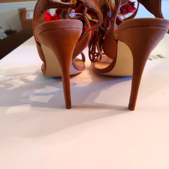 JustFab Reeta Heels - Picture 6 of 11